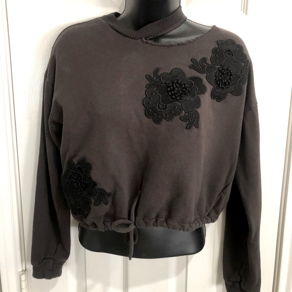 Cloe & Katie Crop Top With Tie Bottom